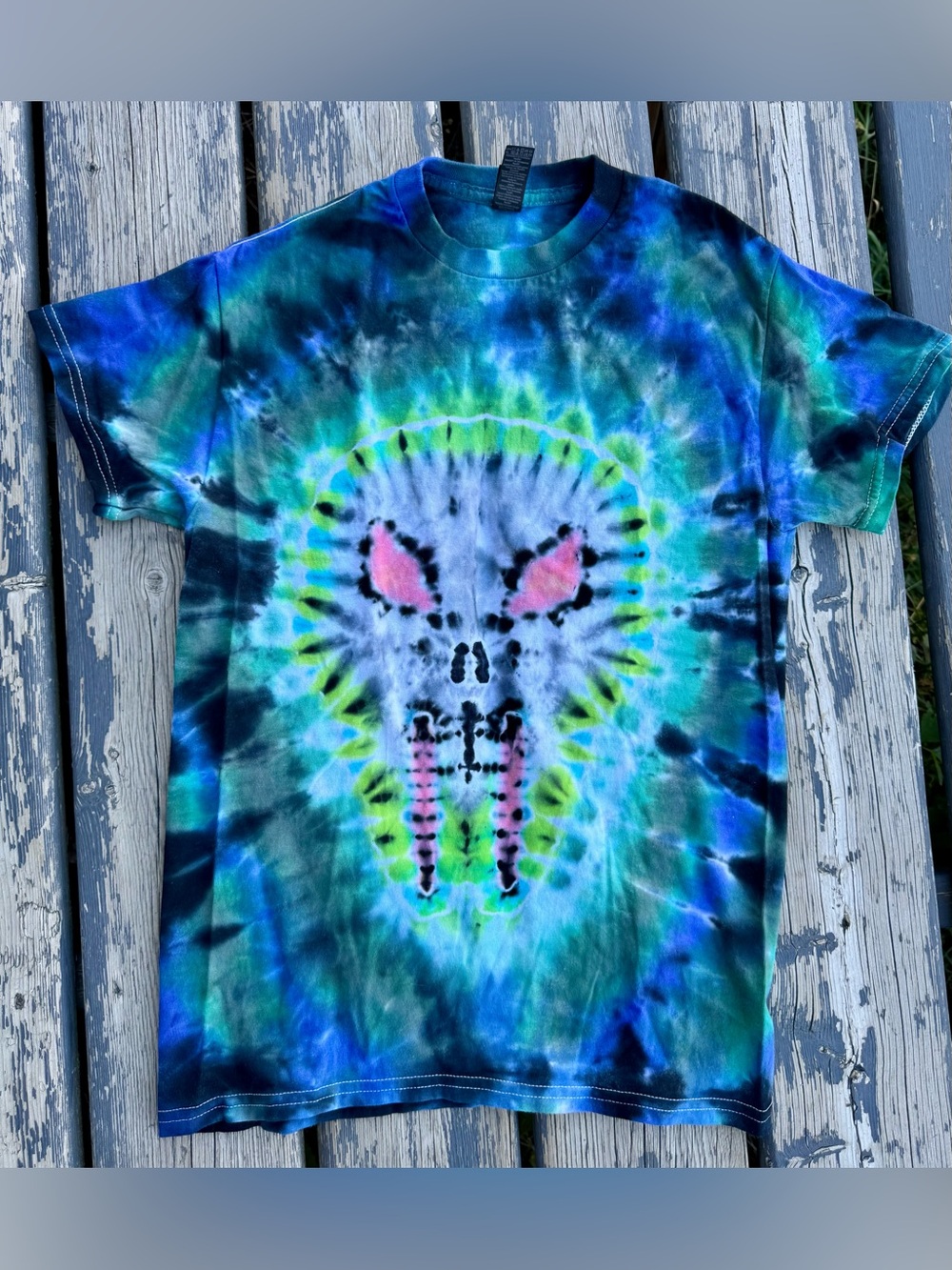 Gildan Tie-Dye Alien Skull Short Sleeve Tee - Blue, Green, Pink